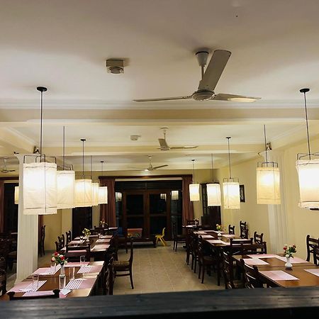 Hotel Sunflower Kataragama Dış mekan fotoğraf