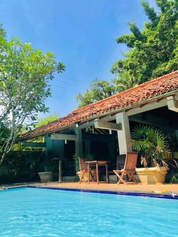 Hotel Sunflower Kataragama Dış mekan fotoğraf
