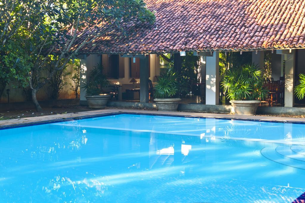 Hotel Sunflower Kataragama Dış mekan fotoğraf