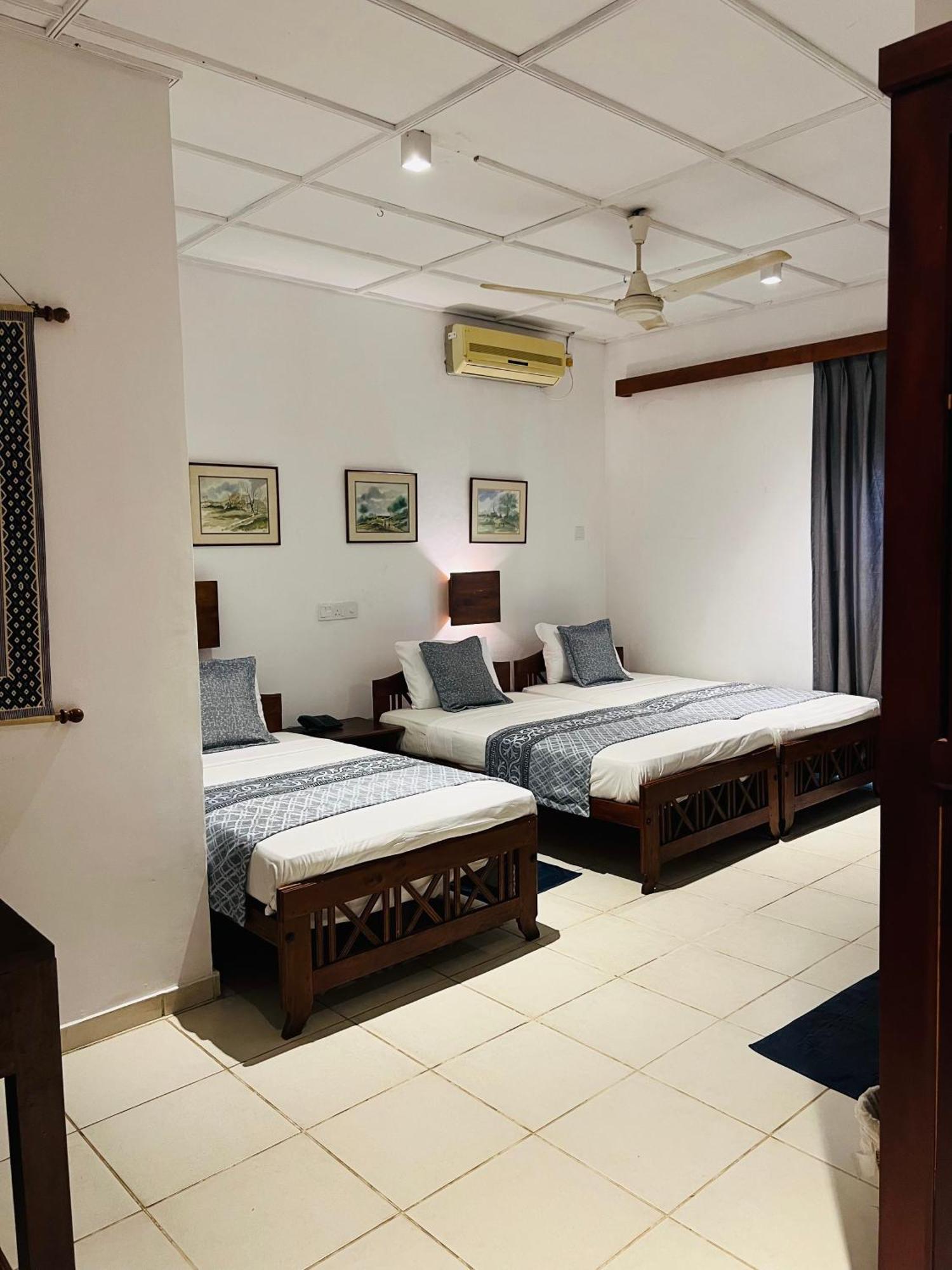 Hotel Sunflower Kataragama Dış mekan fotoğraf