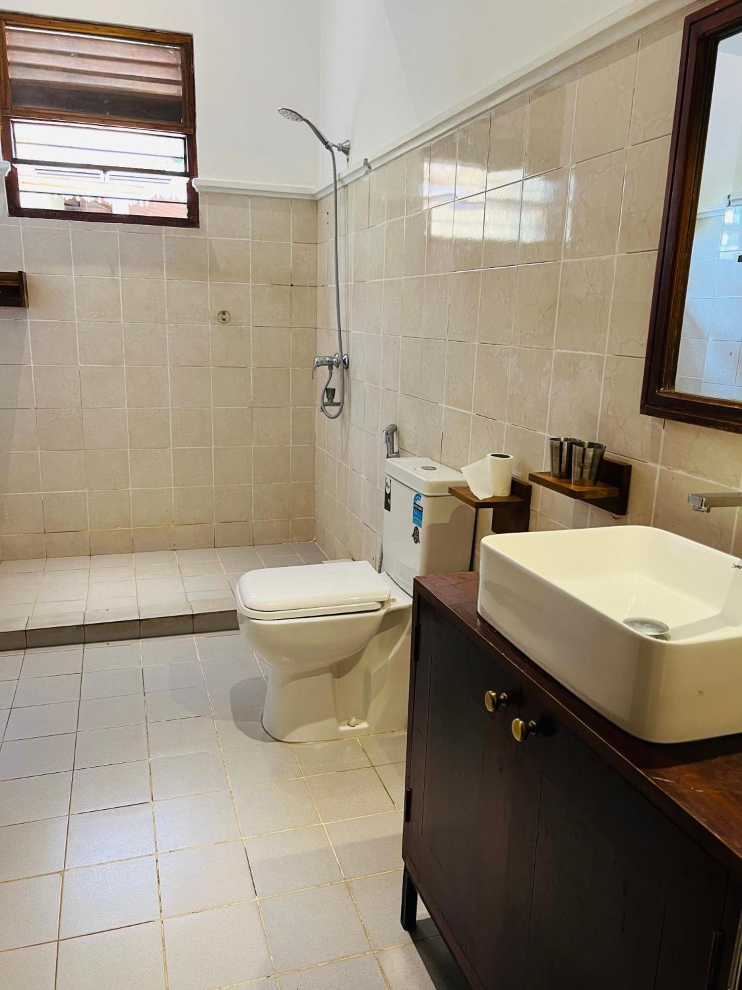 Hotel Sunflower Kataragama Dış mekan fotoğraf