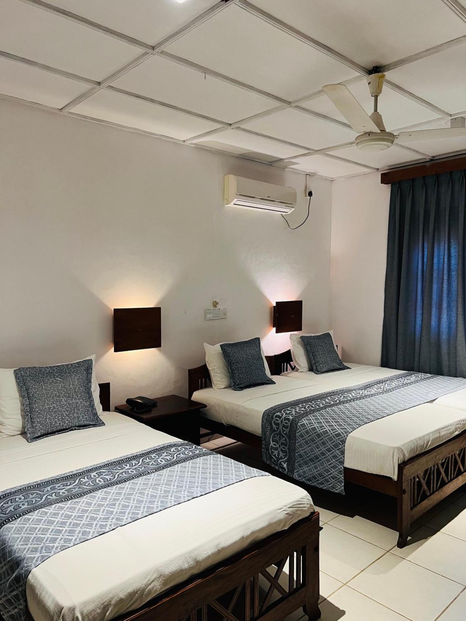 Hotel Sunflower Kataragama Dış mekan fotoğraf