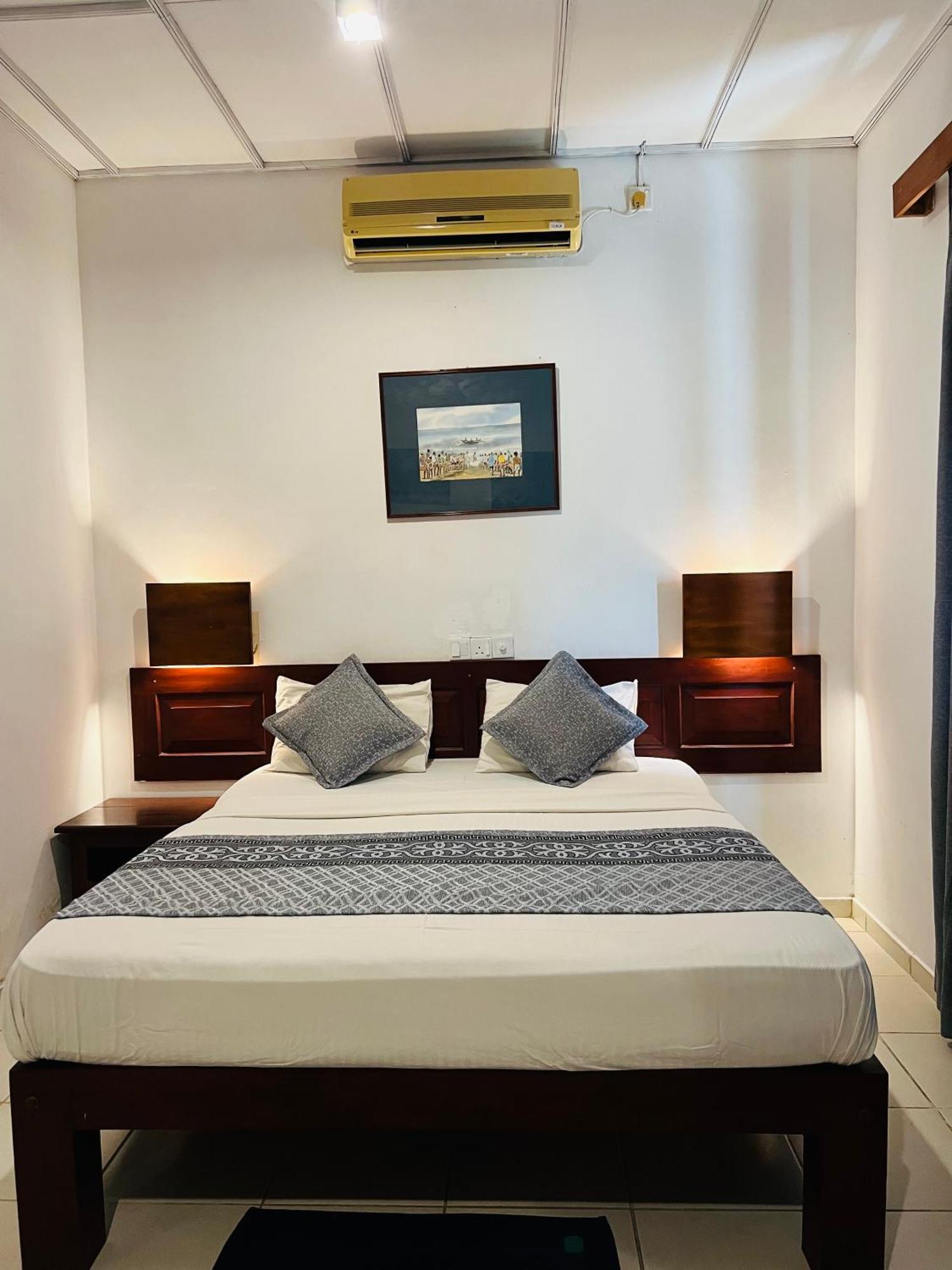 Hotel Sunflower Kataragama Dış mekan fotoğraf