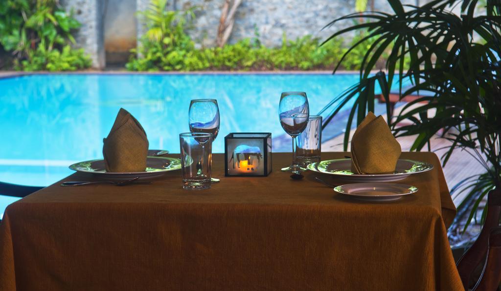 Hotel Sunflower Kataragama Oda fotoğraf