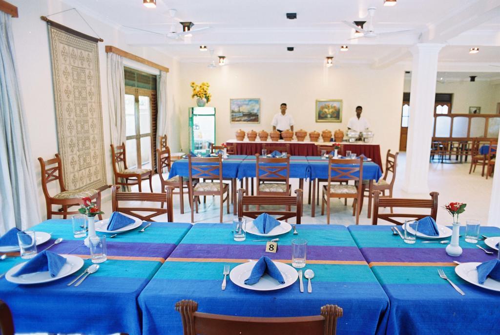 Hotel Sunflower Kataragama Oda fotoğraf