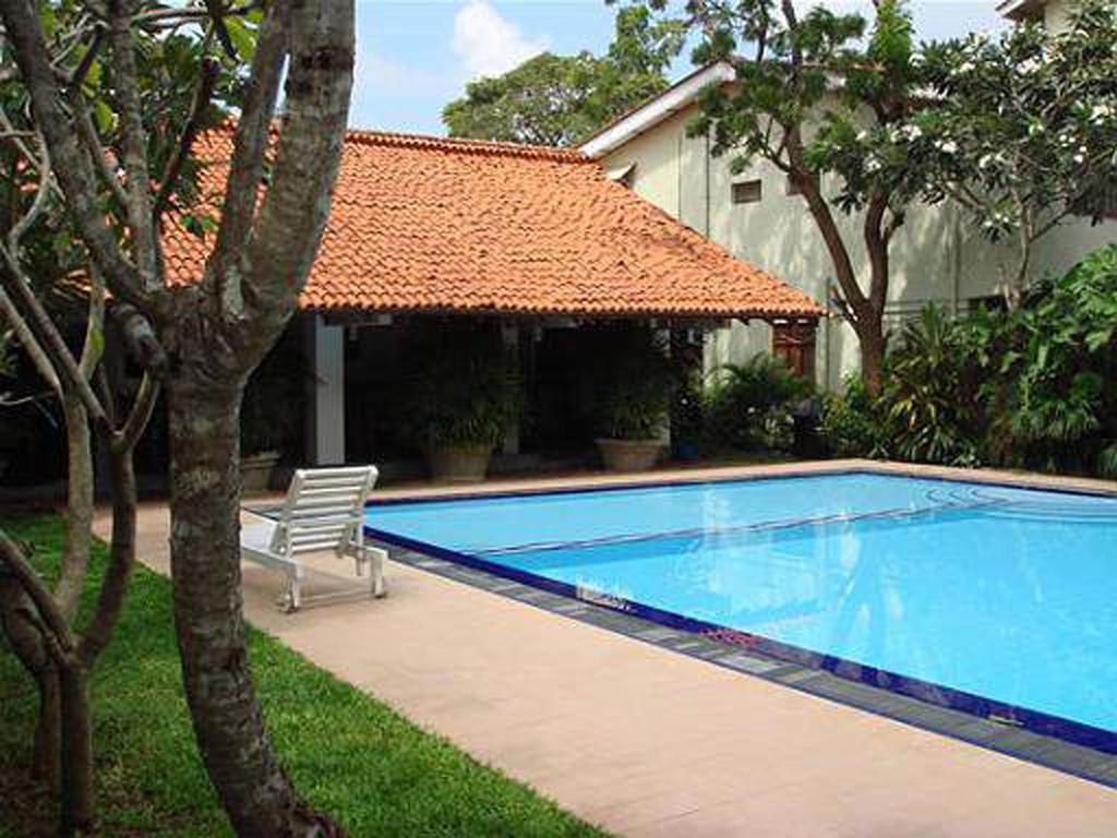Hotel Sunflower Kataragama Oda fotoğraf