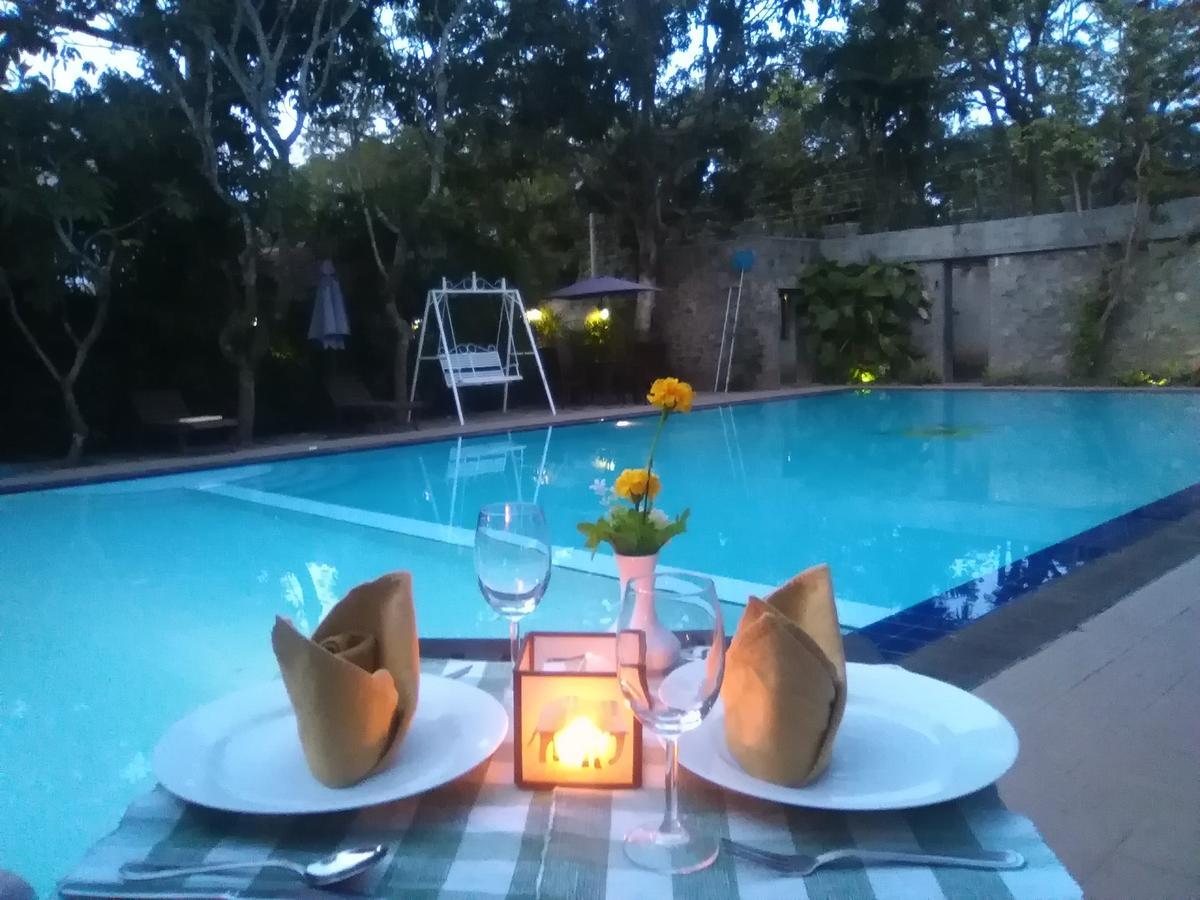 Hotel Sunflower Kataragama Dış mekan fotoğraf