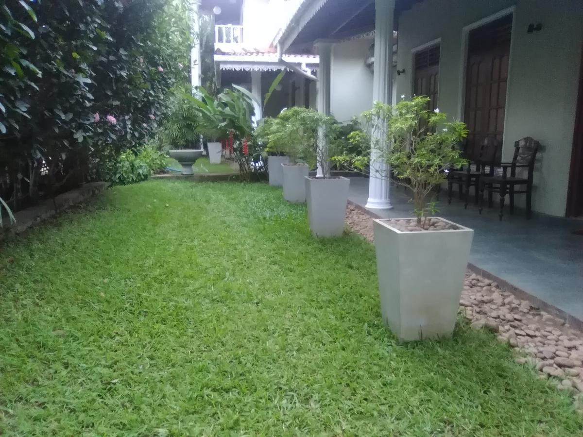 Hotel Sunflower Kataragama Dış mekan fotoğraf